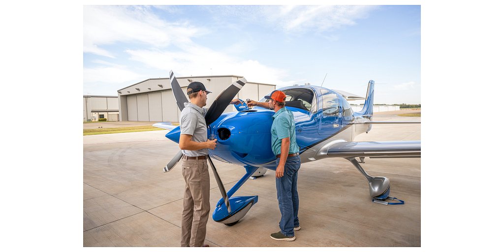 Cirrus Redefines Pilot Training, Tightening Its Grip on the Skies