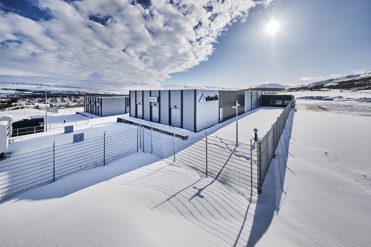Iceland's Green Data Center: A Blueprint for Sustainable Infrastructure
