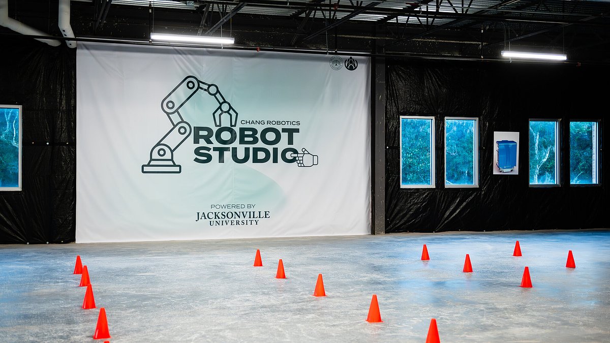 JU's Robot Studio Puts Students at the Forefront of AI and Automation