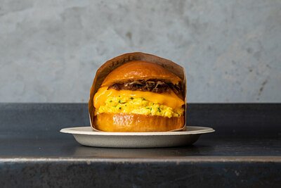 Eggslut Cracks Toronto: Global Cult Brand Enters Breakfast Battle