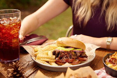 Sonny's BBQ Blends Smoky Tradition with Digital-First Holiday Strategy
