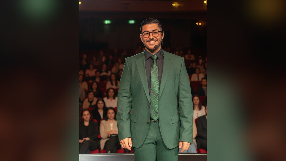 The Maverick's Two-Front Strategy for Conquering America