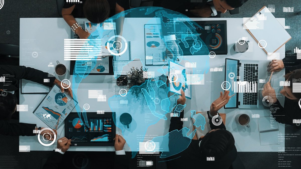 AI’s Great Reshuffle: Enterprises Retool Workforce, Not Replace It