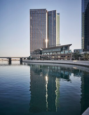 Four Seasons' Unbroken Reign: A Decade of Five-Star Dominance