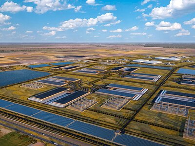 AI's Thirst: Texas Mega-Campus Tests Limits of Water & Energy Demands