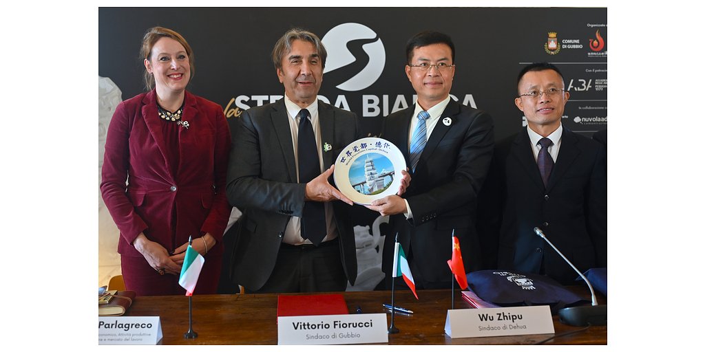 Porcelain Diplomacy: Crafting a Global Wellness Brand from Ancient Clay