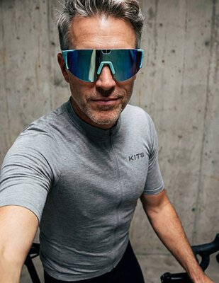 KITS Targets Smart Glasses Market with AI and Prescription Focus