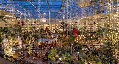 Gaylord Hotels Bets Big on Immersive Holiday Experiences – and the Logistics Behind Them