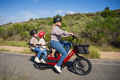 Radio Flyer Unveils Flyer™ Loop Compact Cargo eBike for Families