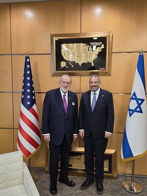 Huckabee to Headline Yeshiva University's 'America 250' Commencement
