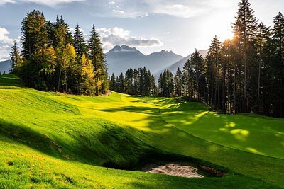 Revelstoke's Ascent: From Ski Haven to Year-Round Luxury Enclave