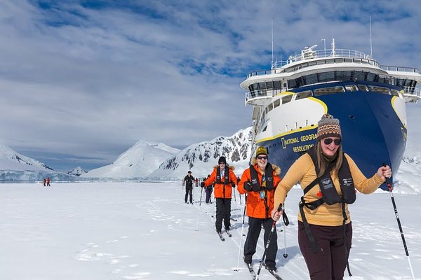 Human Touch: Why Travelers Ditch Algorithms for Expert Trip Planners