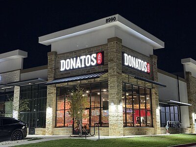 Midwest Pizza Giant Donatos Targets Crowded Houston Market