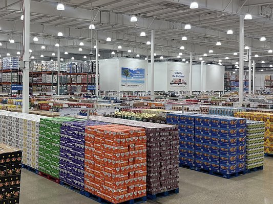 Costco Business Centre Opens, Shaking Up Winnipeg's Wholesale Market