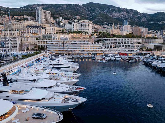 Monaco's Green Compass: Steering Luxury Yachting to a Sustainable Future