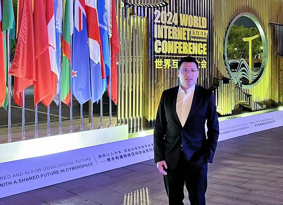 Hong Kong Hosts Tech Summit to Bridge Global AI & Data Divides