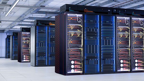 Quantum's Next Leap: Alliance Targets Data Center-Ready Systems