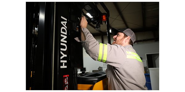 A New Vision for Safety: How AI Is Making Forklifts Intelligently Aware