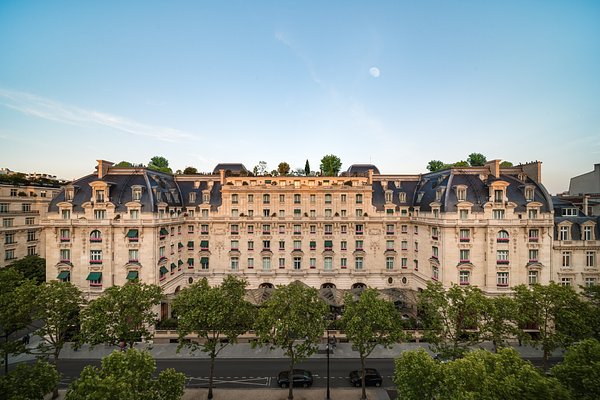 Broad Arrow's Paris Gambit: A New Titan Enters Europe's Auction Arena