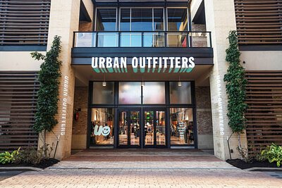 Urban Outfitters Bets on Rental Revival: Nuuly Returns Drive Foot Traffic Boost