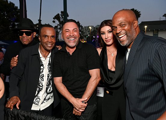 Sugar Ray Leonard's Fight for Kids Honors Diabetes Innovator