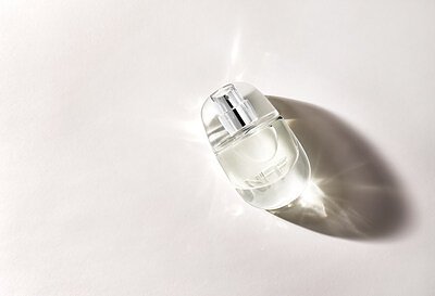 Beyond Perfume: No Makeup Makeup's 'Skin-Enhancing' Scent Redefines Fragrance