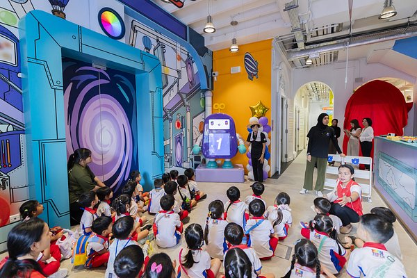 AI Comes to Play: WonderBot 2.0 Transforms Singapore's Children's Museum